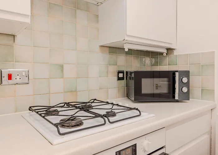 Flash Sale Kemptown 3 Bedroom Flat Bn278Nep